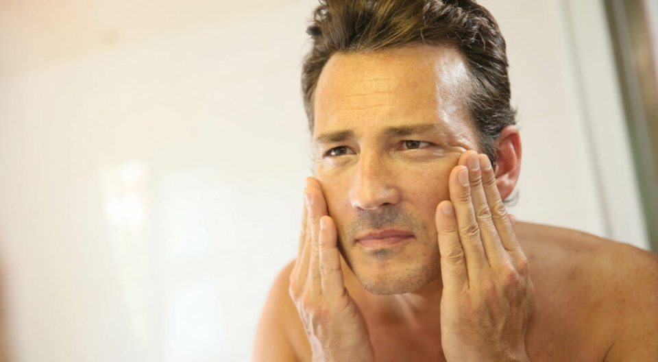 Cuidando la pelle podemos aiutare a prevenire el envejecimiento prematuro