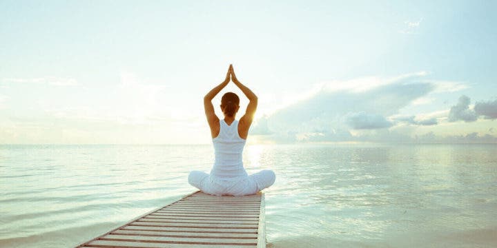 El yoga er una aktividad que permitirá descansar la mente