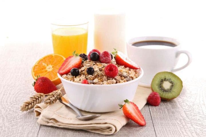 Desayuno nutritivo y الصالحة للشرب