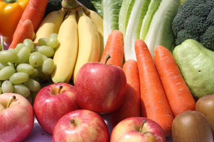 No almacenar juntas frutas y verduras