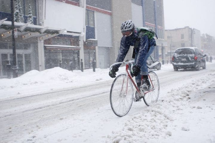 ممارسة ciclismo en invierno