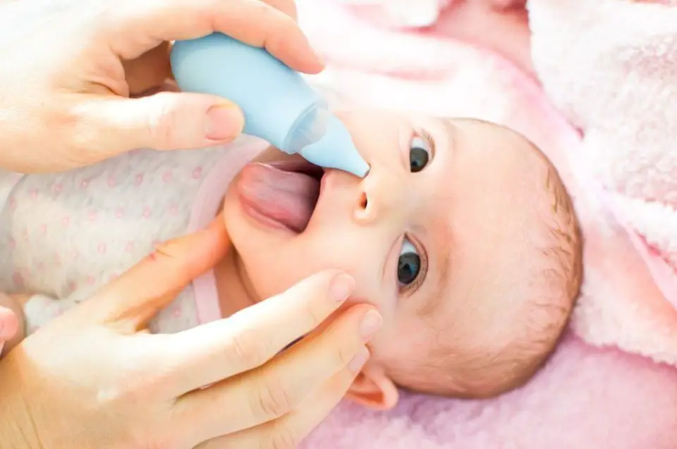 limpiar la nariz del bebe