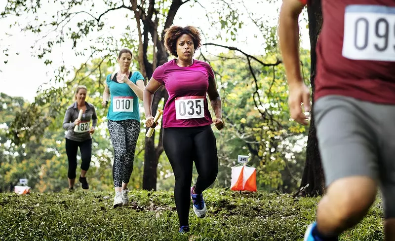 mujeres haciendo running despues parto