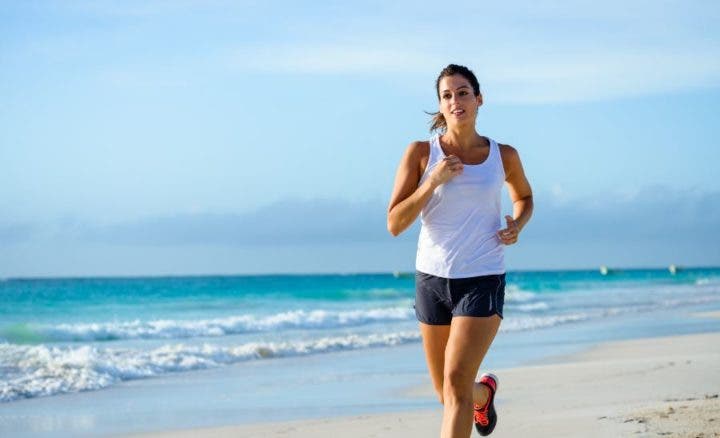 Quemar più calorie corriendo per la playa