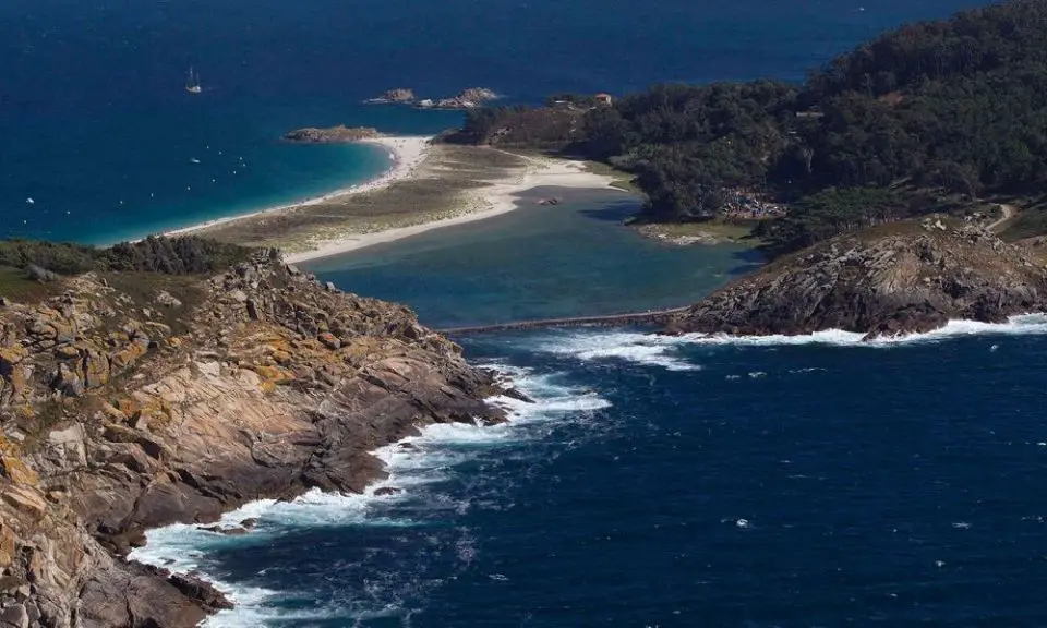 vista aérea de las islas Cíes