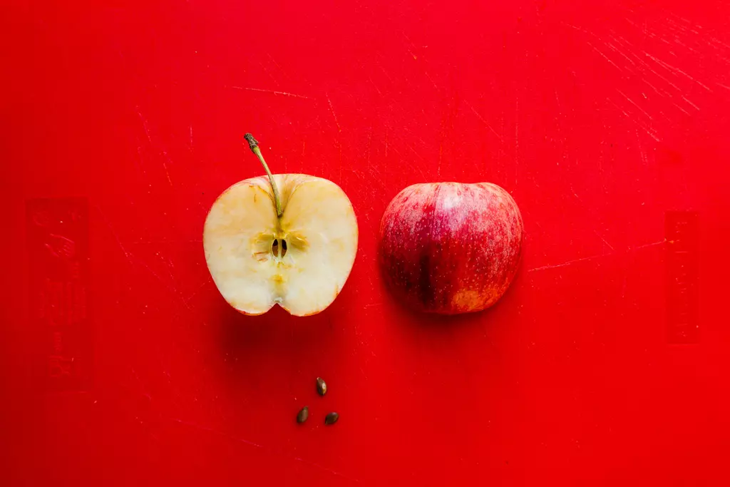 manzana partida con forma