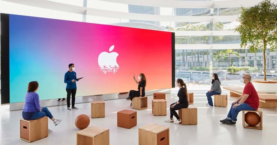Como es la tienda flotante de Apple en Singapour