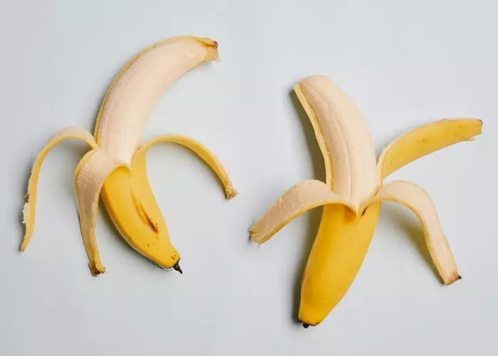 dva žluté banány