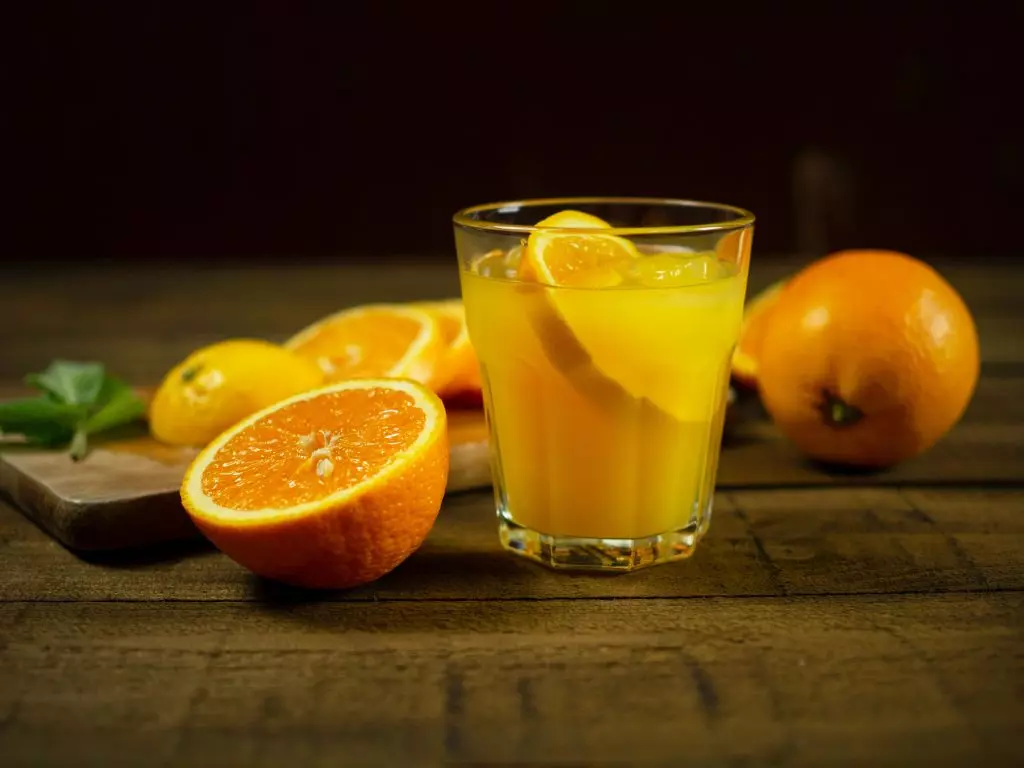 عصير برتقال مع الحديد الزائد